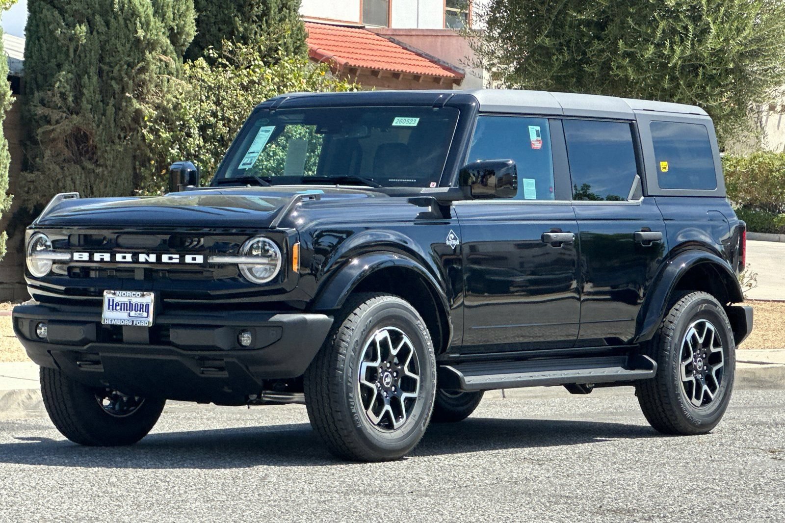 New 2026 Ford Bronco Outer Banks AWD/4WD image 8