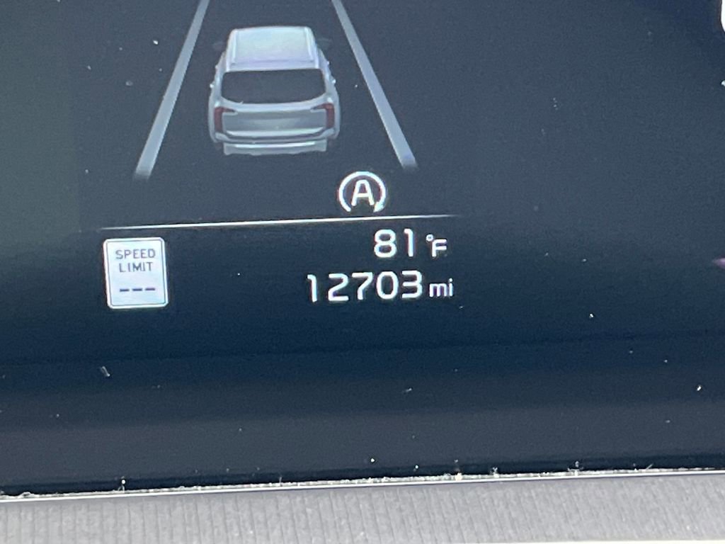 Used 2024 Kia Telluride LX image 14