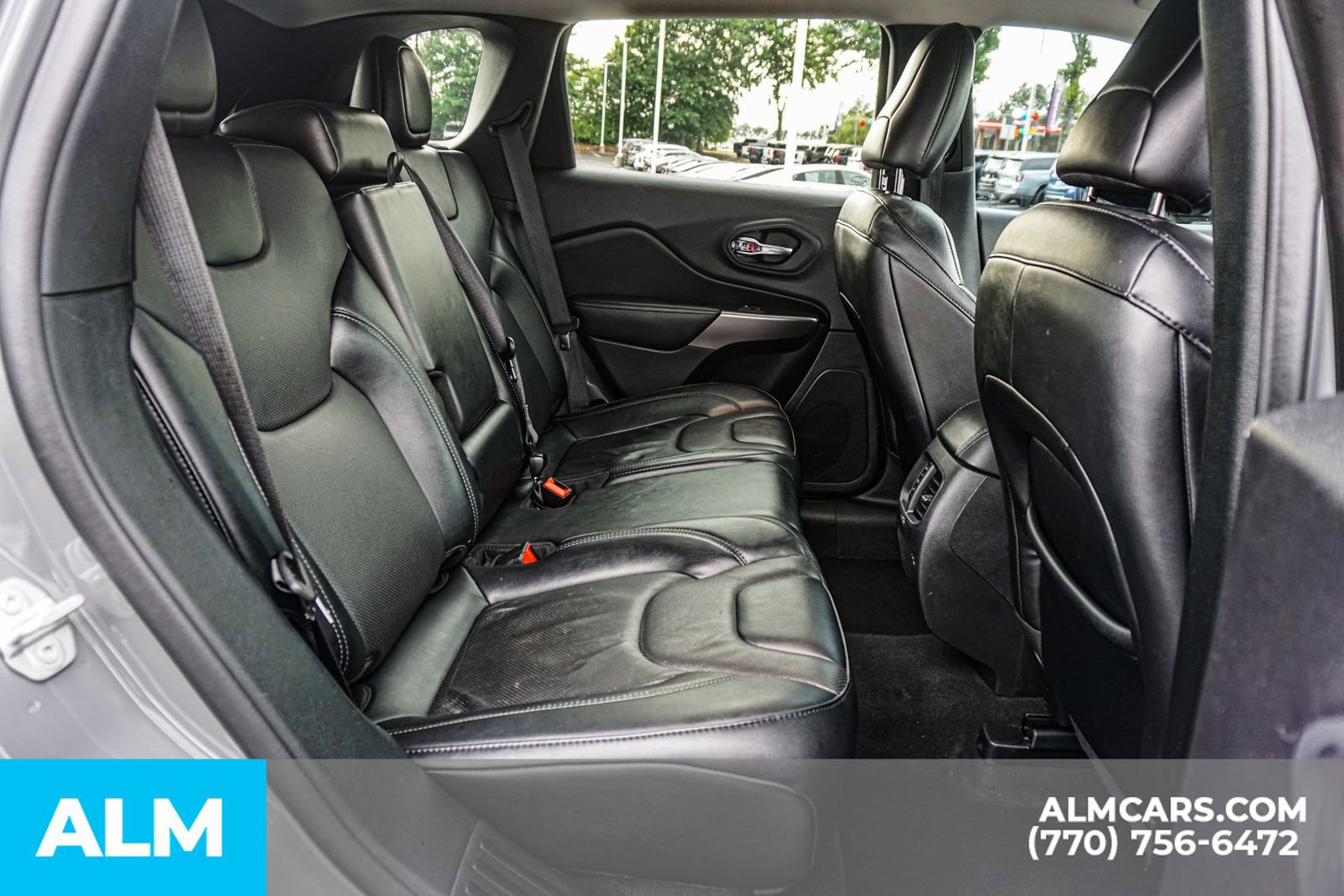 Used 2022 Jeep Cherokee Latitude Lux w/ Sun & Sound Group AWD/4WD image 25
