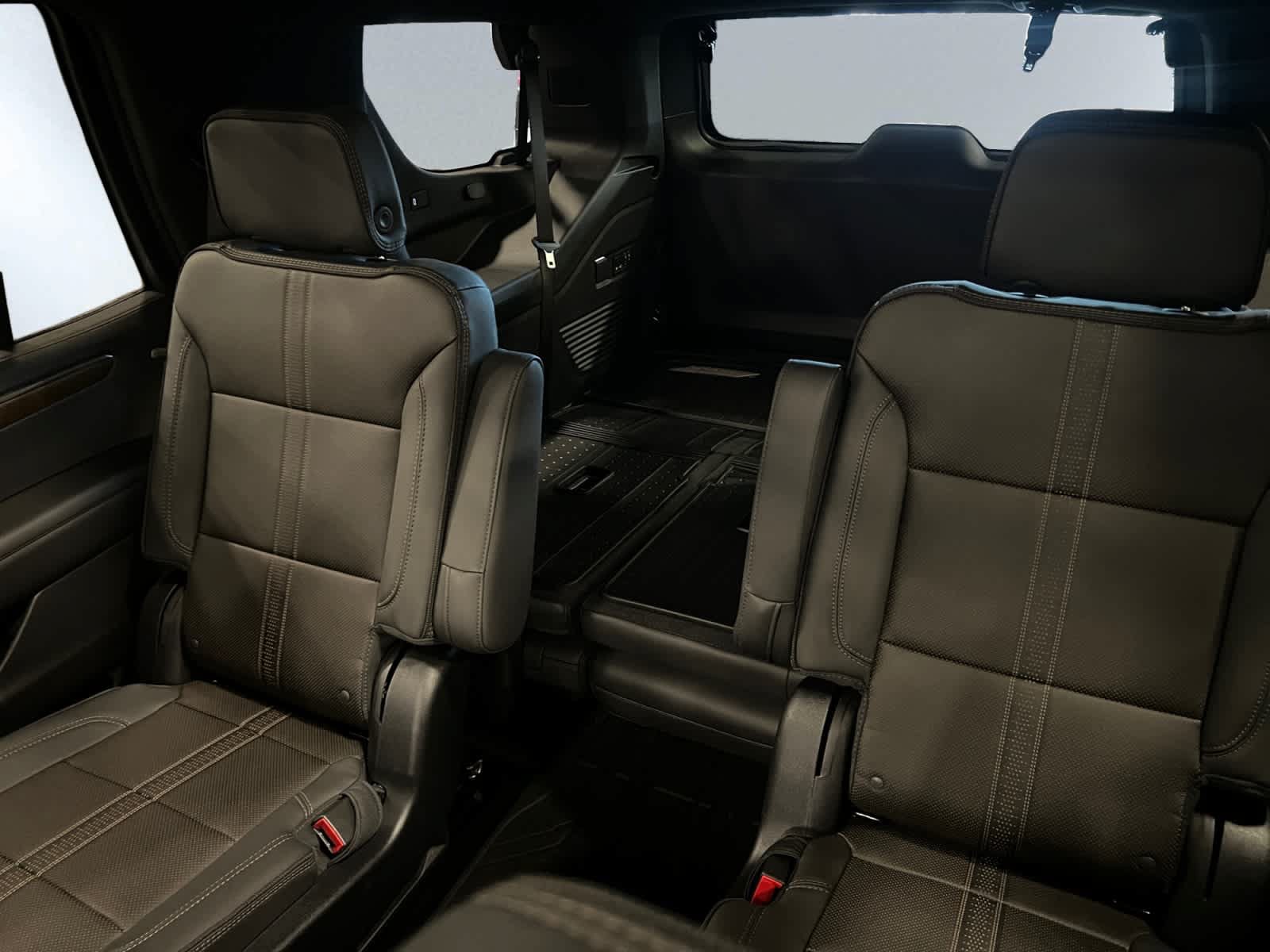 New 2026 Chevrolet Tahoe High Country w/ Sun And Tow Package AWD/4WD image 18