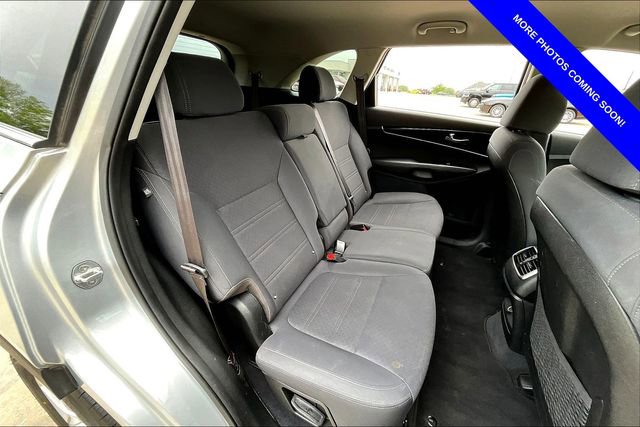 Used 2019 Kia Sorento L image 27