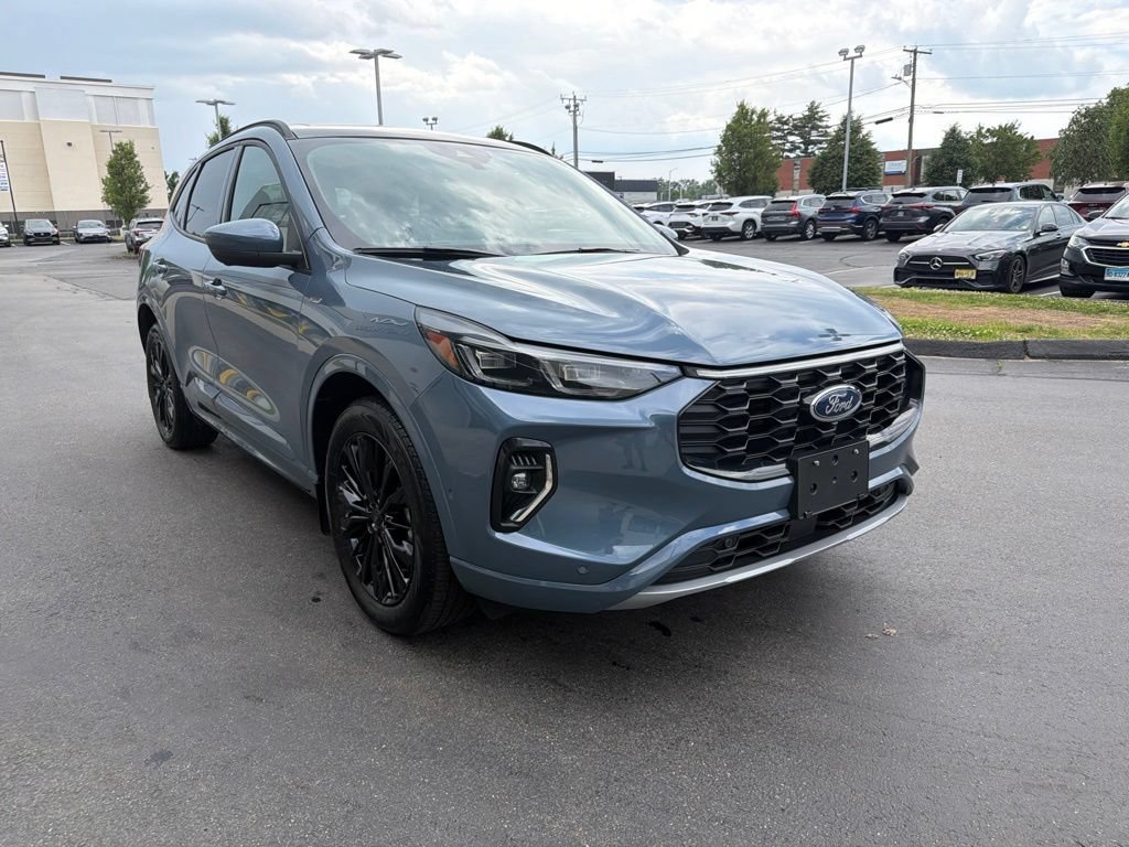 Used 2023 Ford Escape ST-Line Elite w/ Premium Technology Package AWD/4WD image 5