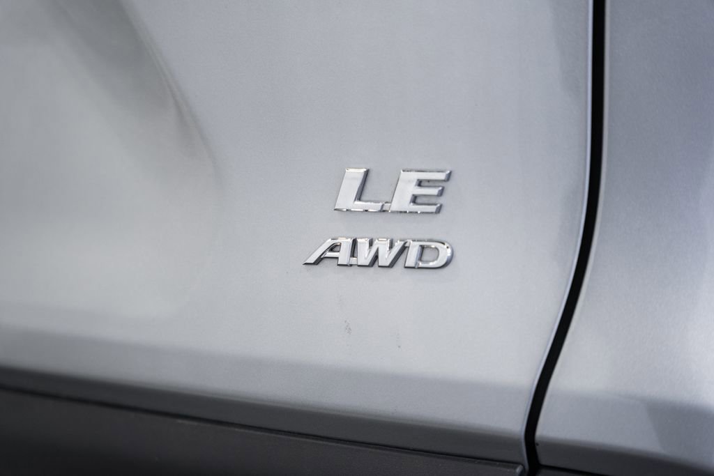 Used 2025 Toyota RAV4 LE image 7
