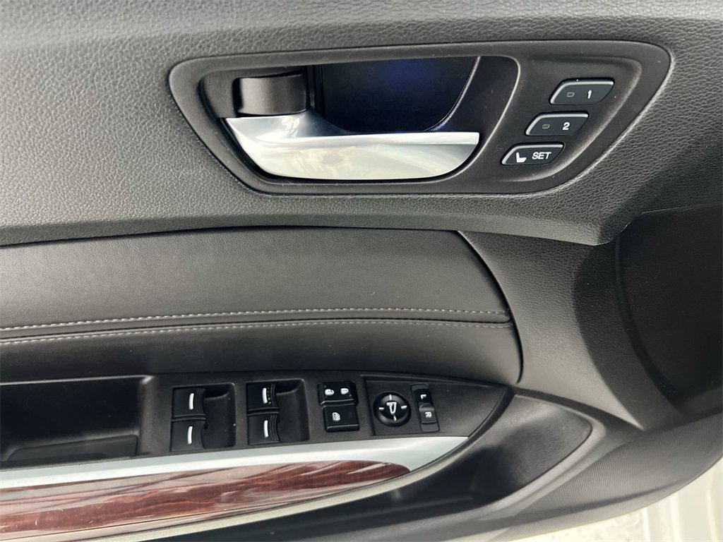 Used 2017 Acura TLX V6 w/ Technology Package image 24