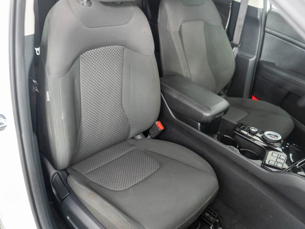 Used 2023 Kia Sportage LX AWD/4WD image 7
