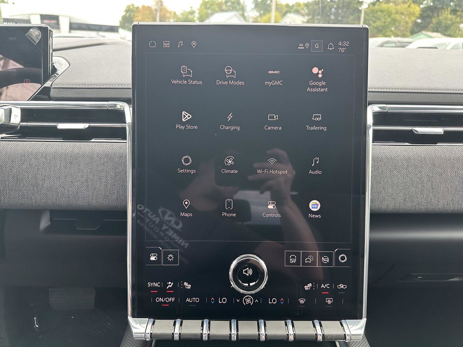 New 2026 GMC Sierra EV Elevation image 19