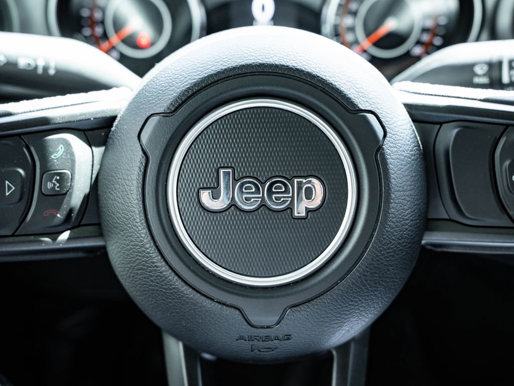 Used 2023 Jeep Gladiator Sport image 27