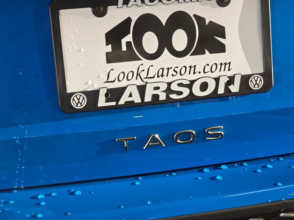 Used 2024 Volkswagen Taos SE image 15