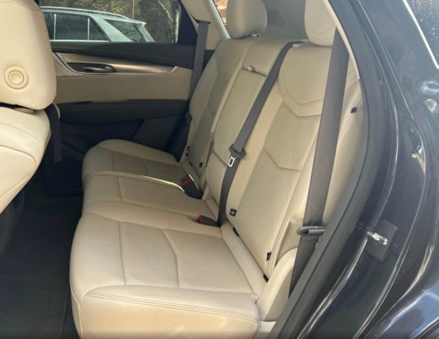 Used 2023 Cadillac XT5 Premium Luxury image 3