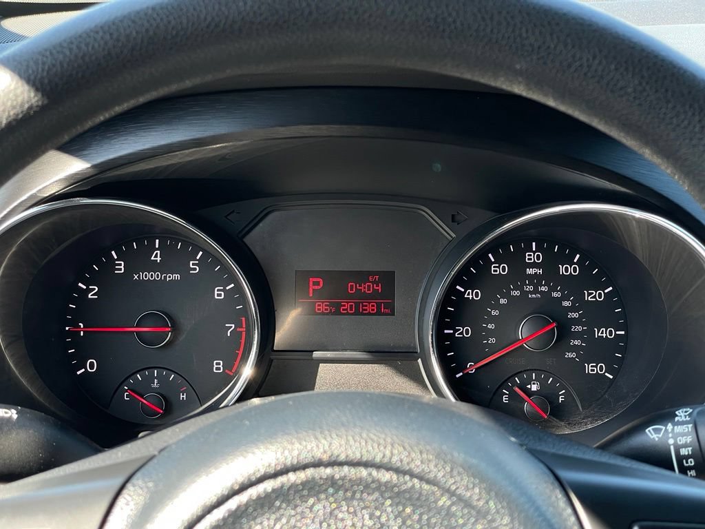 Used 2017 Kia Sedona LX FWD image 13