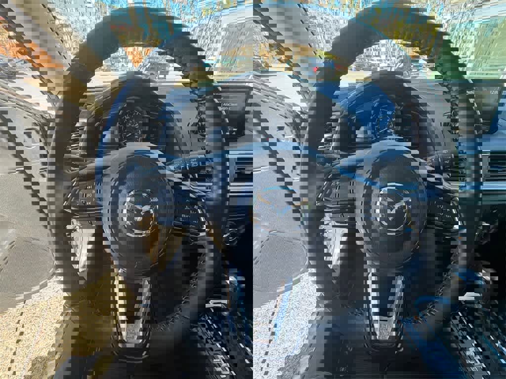 Used 2017 MAZDA MAZDA3 Touring image 21