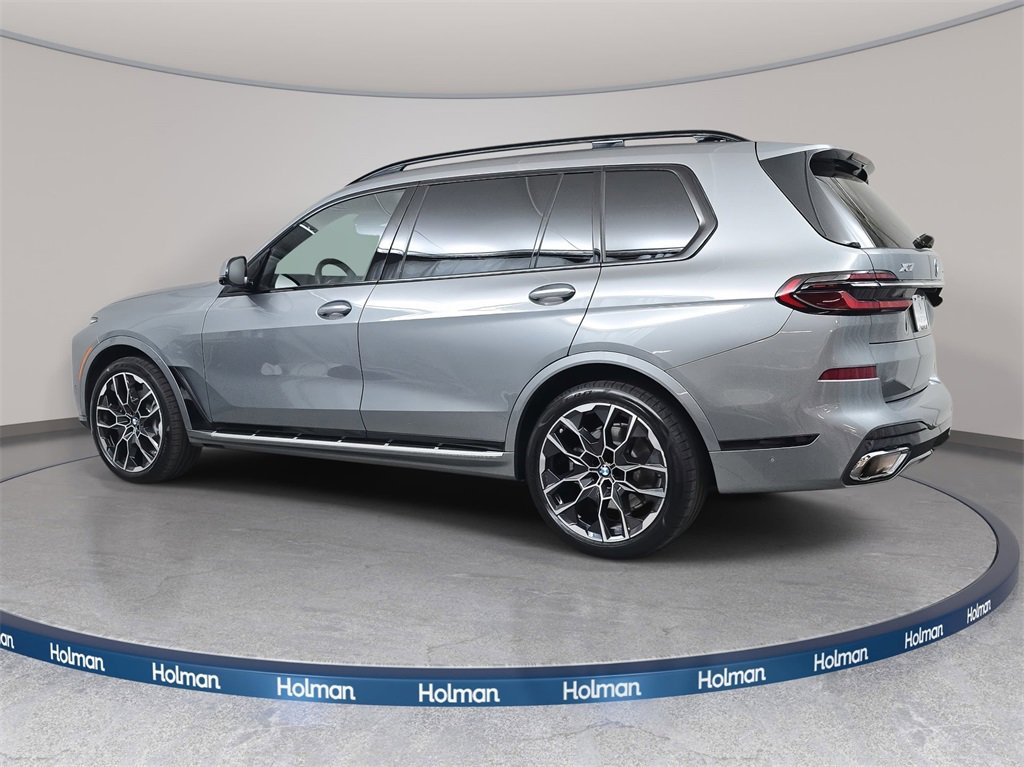 Used 2025 BMW X7 xDrive40i w/ M Sport Package image 8