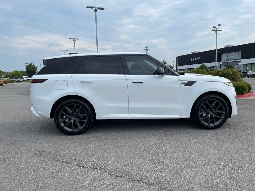 Used 2025 Land Rover Range Rover Sport Dynamic SE AWD/4WD image 9