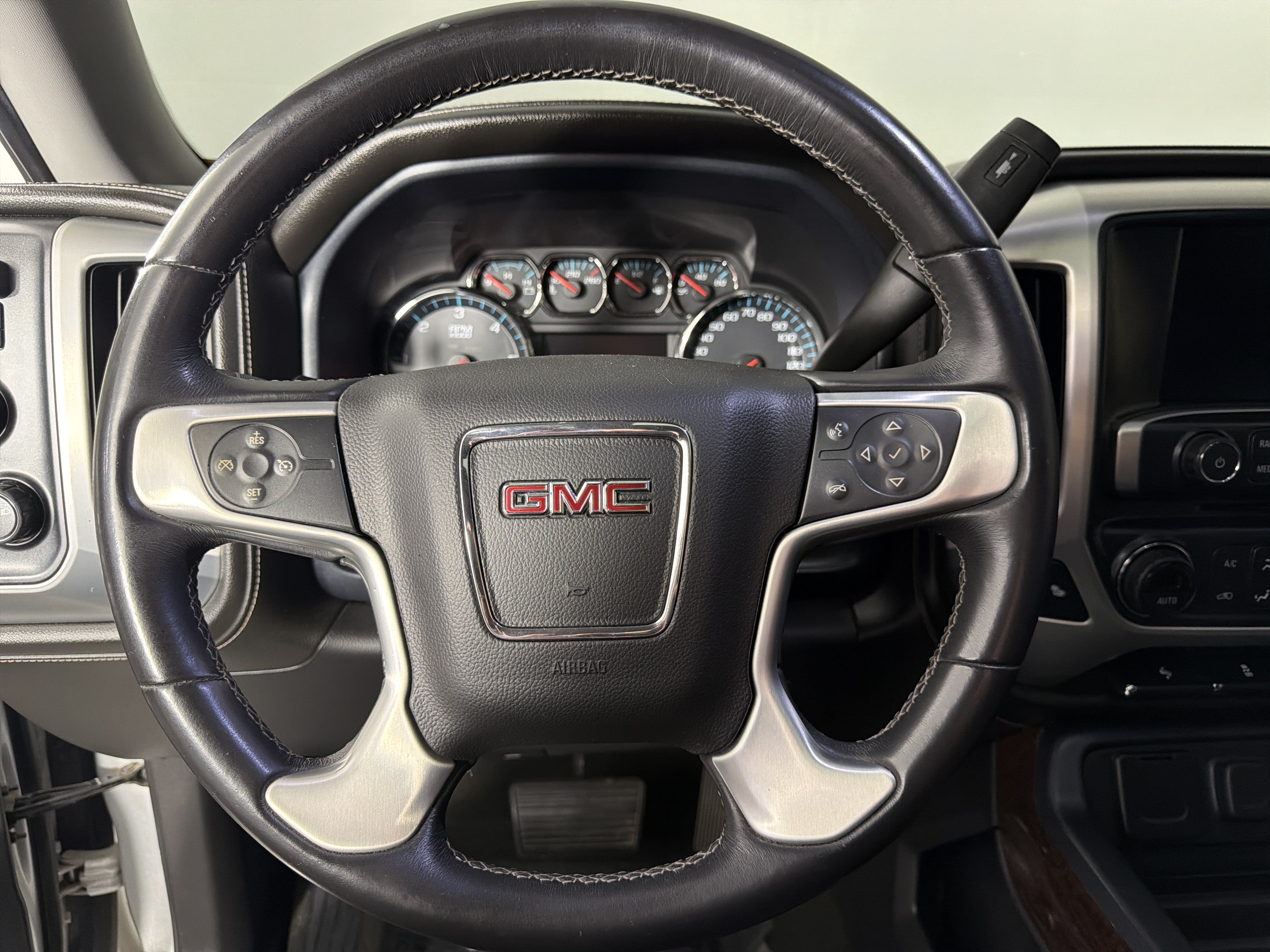 Used 2018 GMC Sierra 1500 SLT w/ SLT Premium Package AWD/4WD image 14