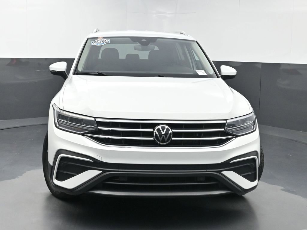 Used 2024 Volkswagen Tiguan SE image 38