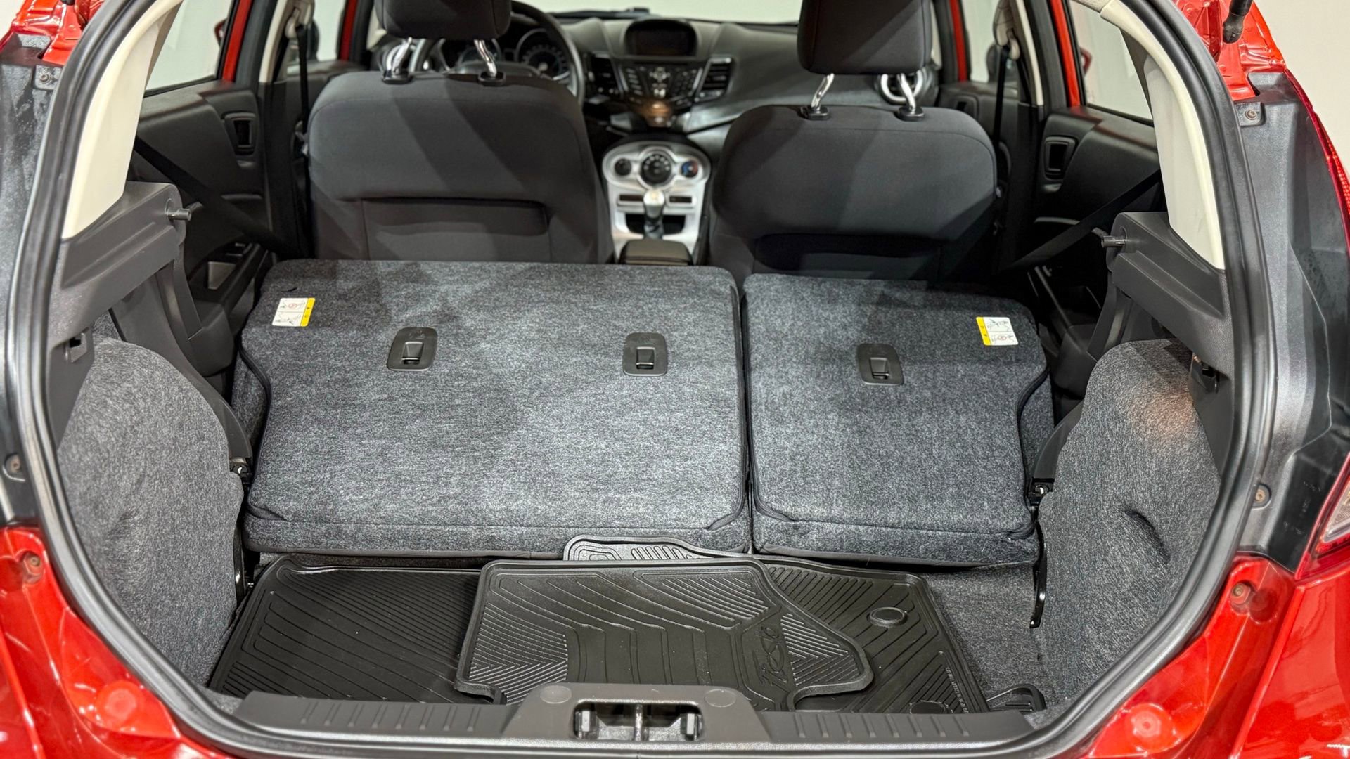 Used 2018 Ford Fiesta SE image 29