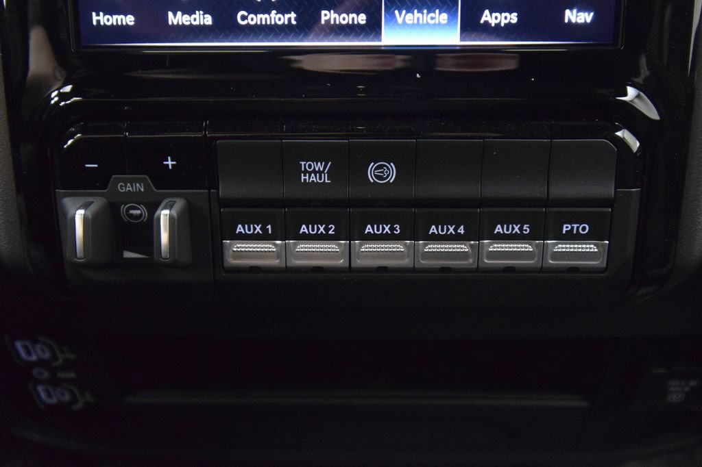 New 2026 RAM 5500 Tradesman AWD/4WD image 25