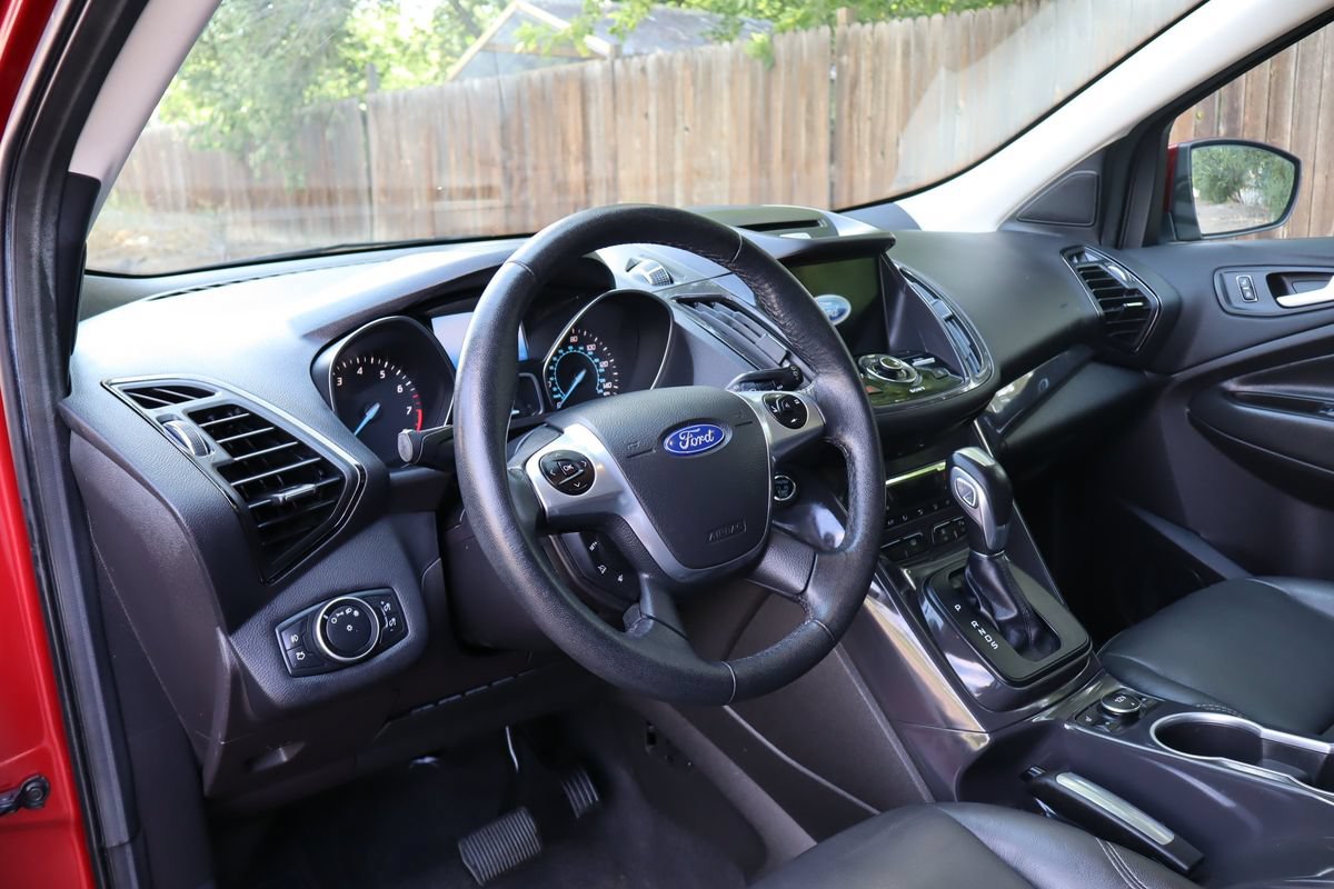 Used 2016 Ford Escape Titanium w/ Equipment Group 301A AWD/4WD image 15
