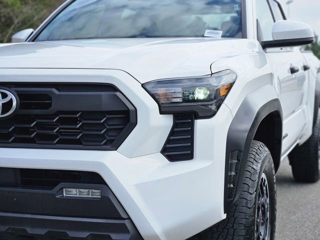 Used 2024 Toyota Tacoma TRD Off-Road image 9