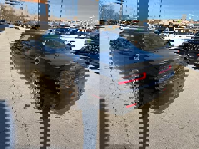 Used 2016 Dodge Challenger SRT w/ Technology Group image 21