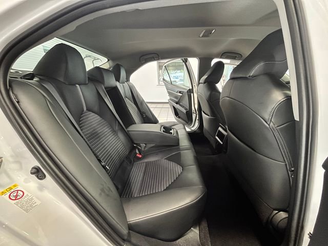 Used 2019 Toyota Camry SE w/ Convenience Package image 14