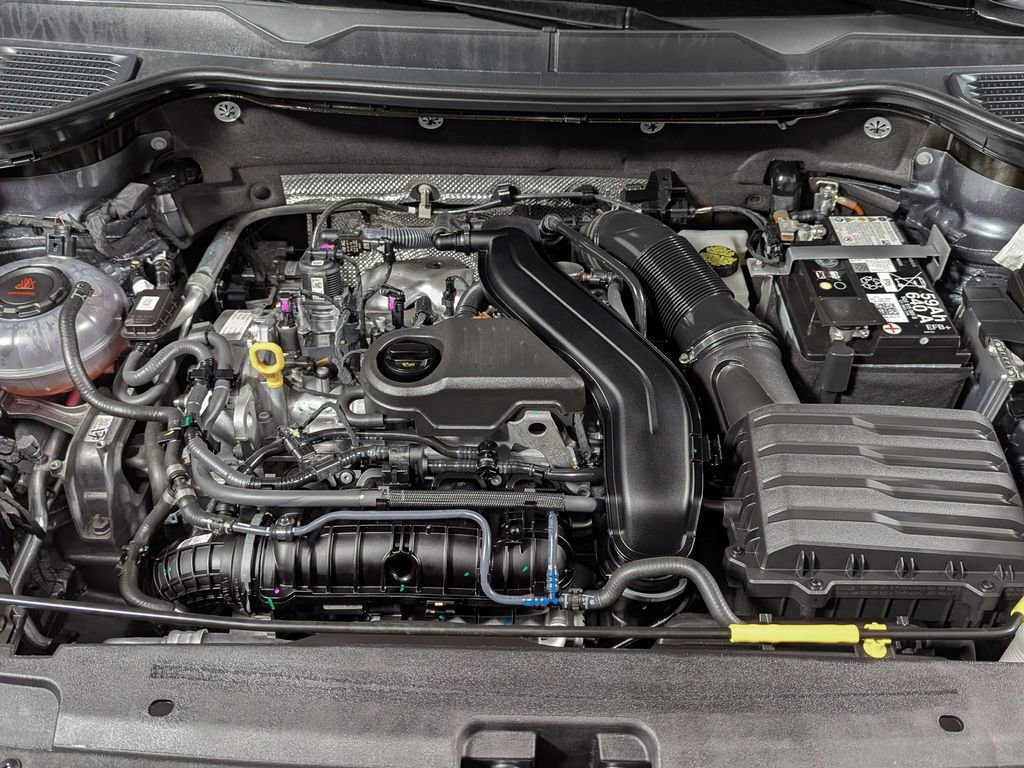 Used 2024 Volkswagen Taos SEL image 47