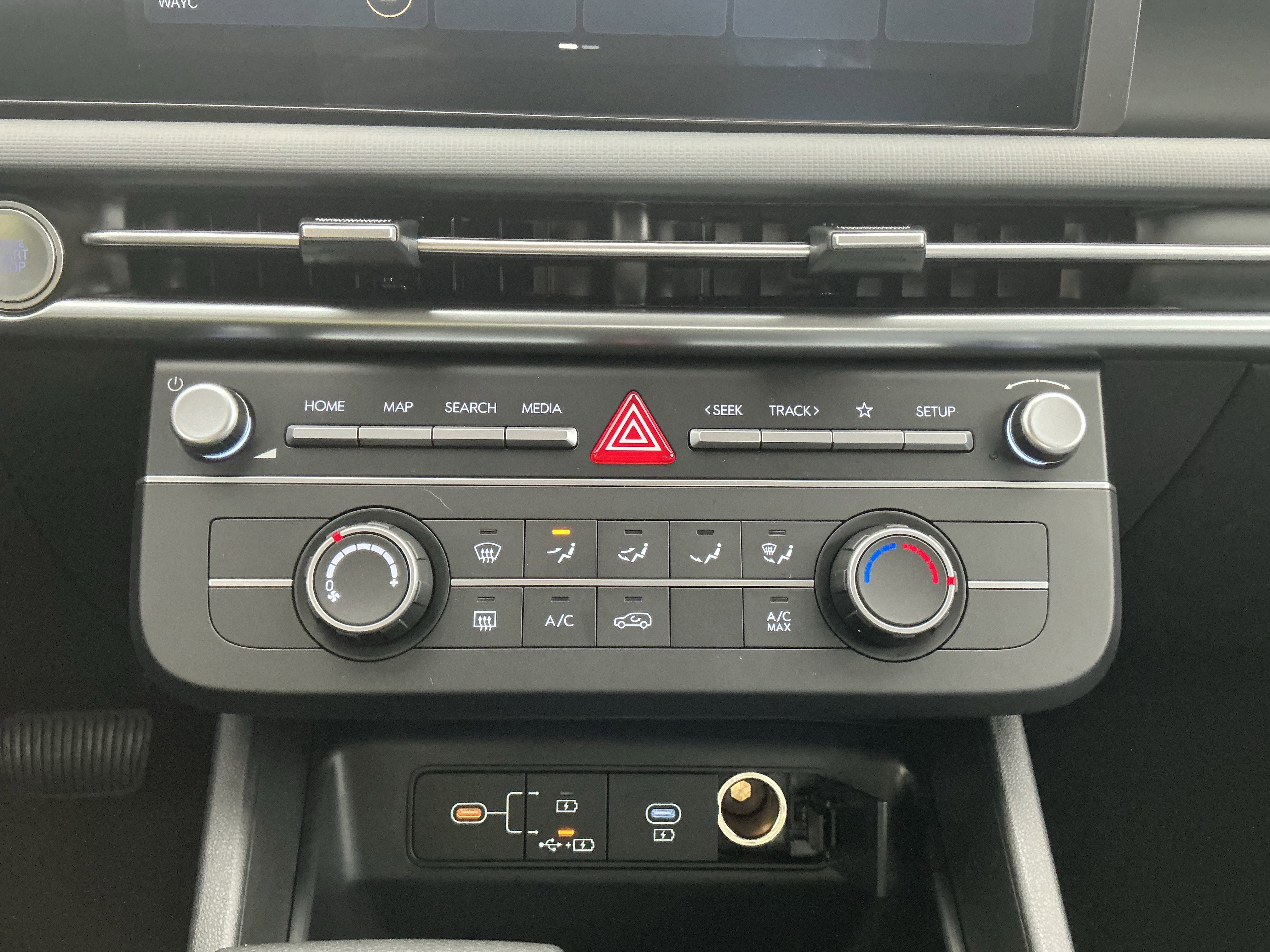 New 2026 Hyundai Tucson SE image 18