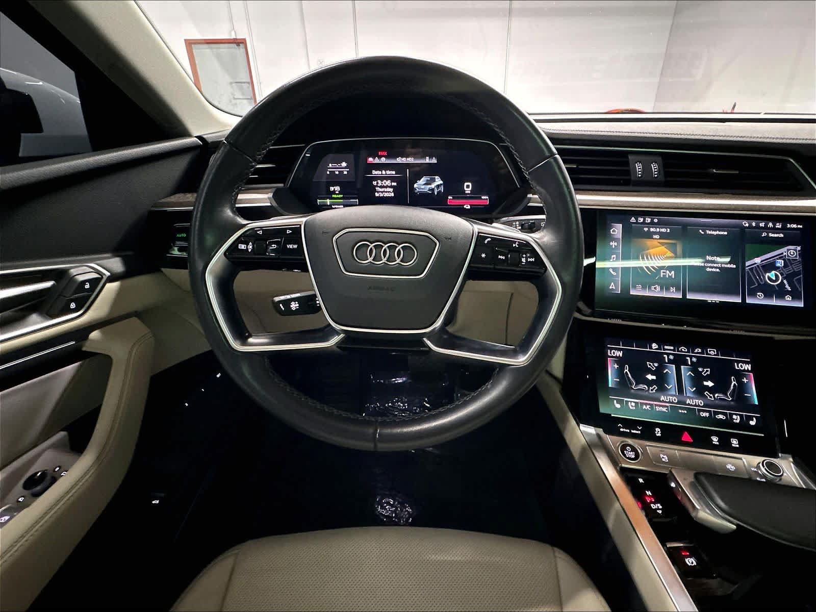 Used 2024 Audi Q8 e-tron Premium Plus AWD/4WD image 9