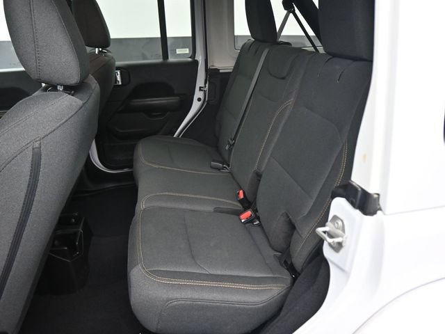 Used 2024 Jeep Wrangler Unlimited Sahara AWD/4WD image 26