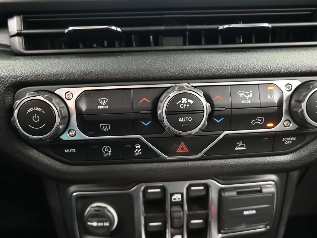 Used 2024 Jeep Gladiator Sport image 23