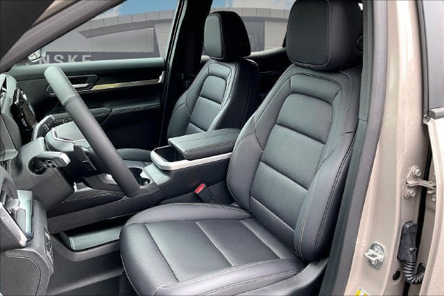 New 2027 GMC Terrain Elevation w/ Elevation Premium Package AWD/4WD image 10