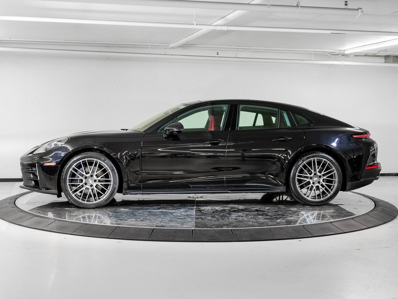 New 2026 Porsche Panamera RWD image 2