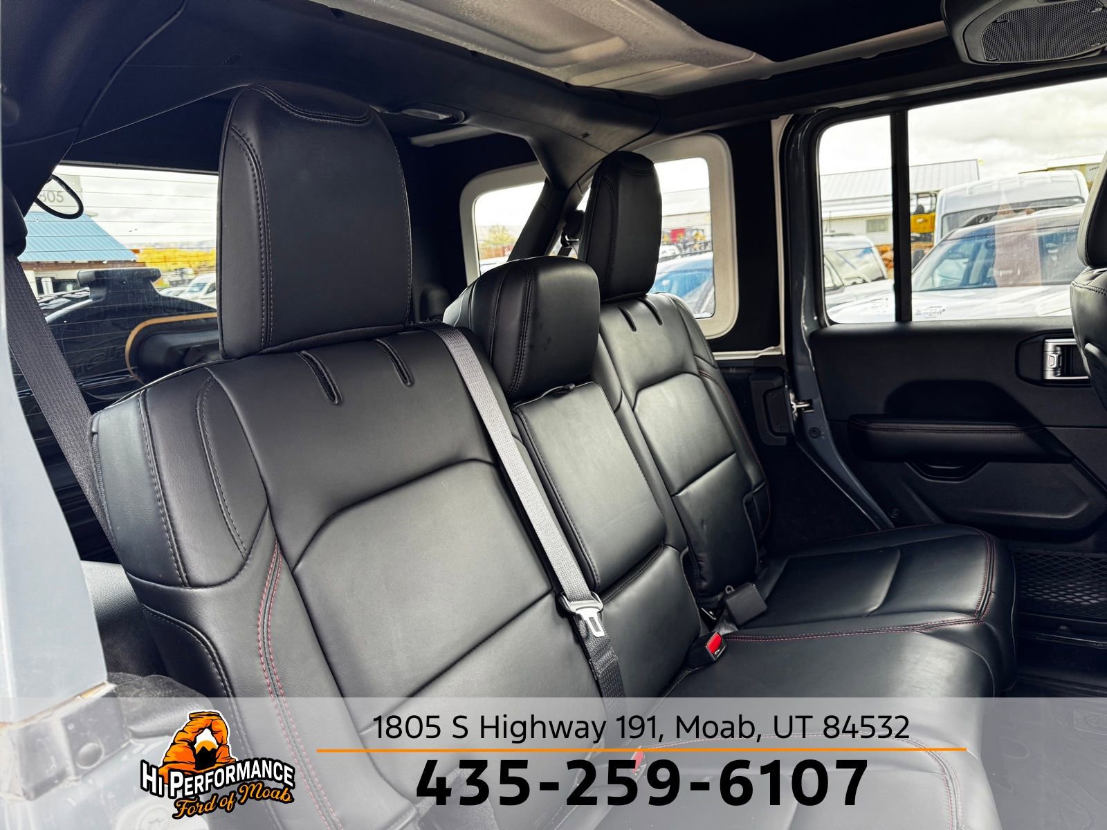 Used 2024 Jeep Wrangler Unlimited Rubicon AWD/4WD image 49