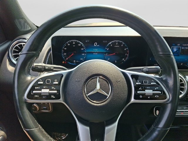 Used 2021 Mercedes-Benz GLB 250 4MATIC image 22