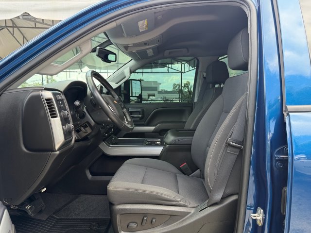 Certified 2019 Chevrolet Silverado 2500 LT w/ LT Convenience Package AWD/4WD image 8