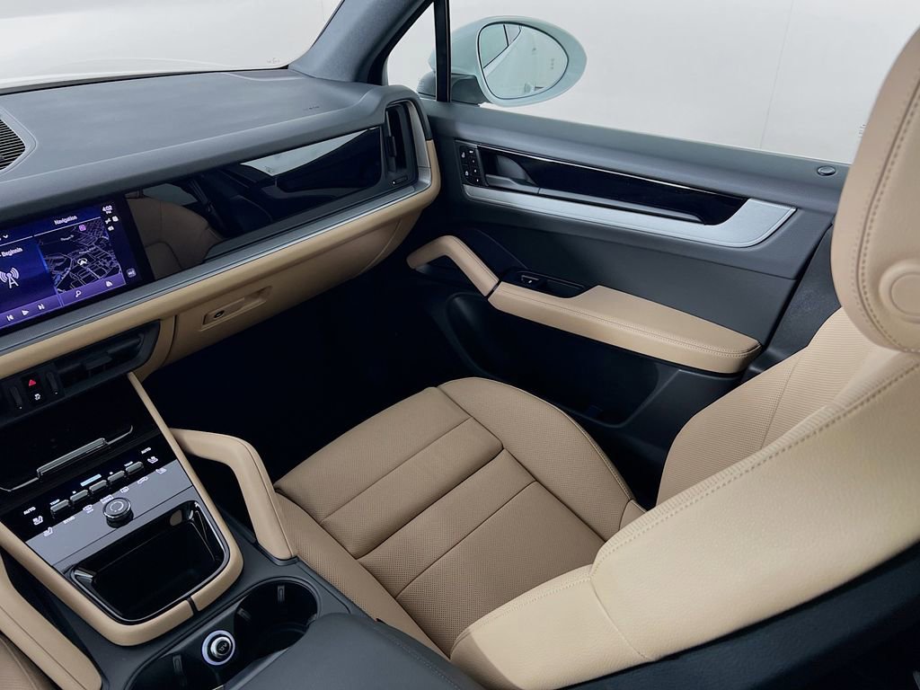 New 2026 Porsche Cayenne image 26