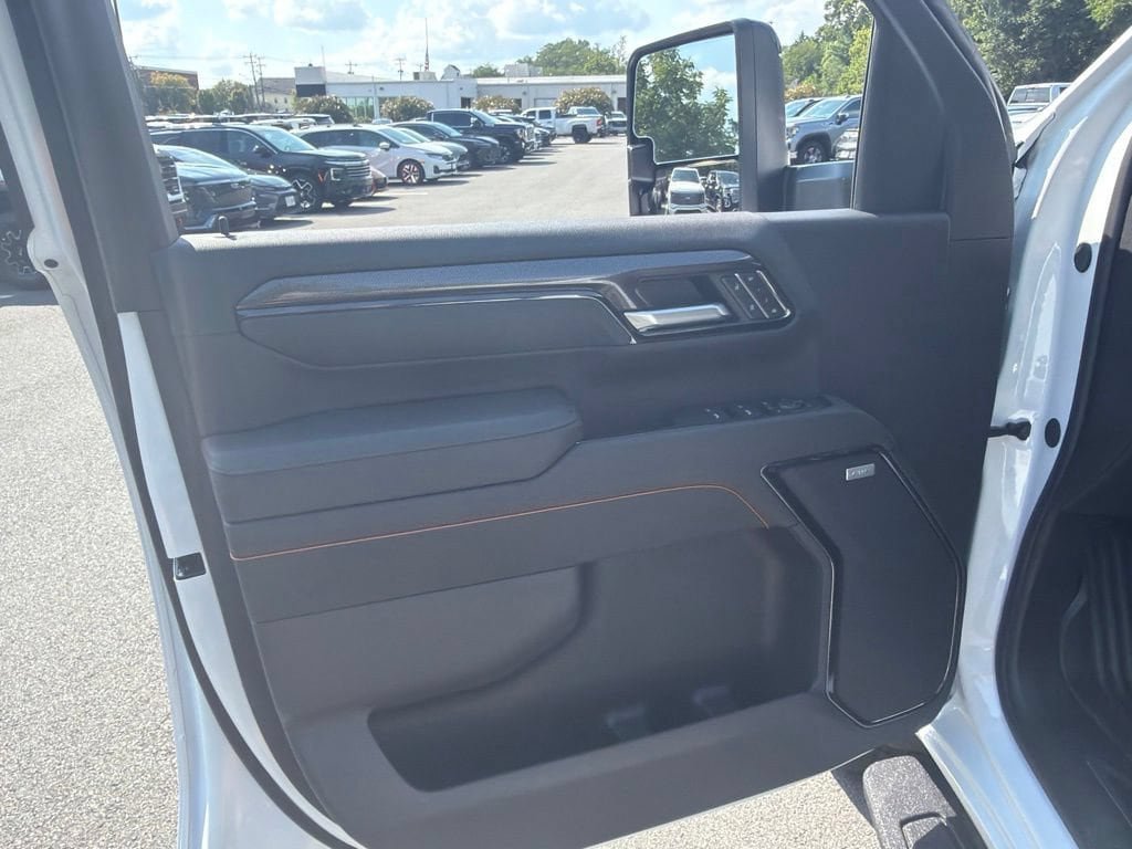 New 2026 GMC Sierra 2500 AT4 w/ AT4 Premium Plus Package AWD/4WD image 13
