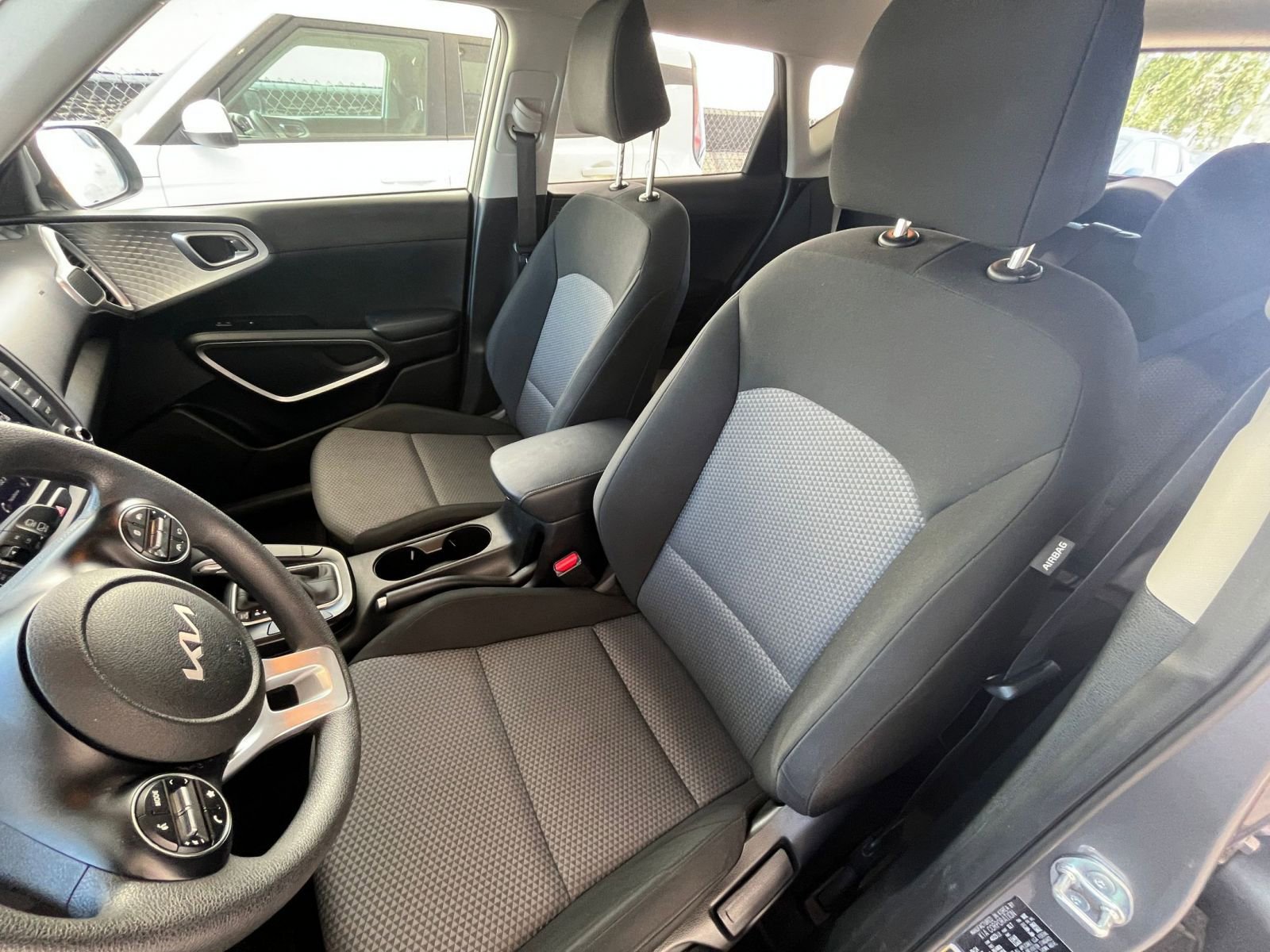Used 2025 Kia Soul LX w/ LX Technology Package image 34
