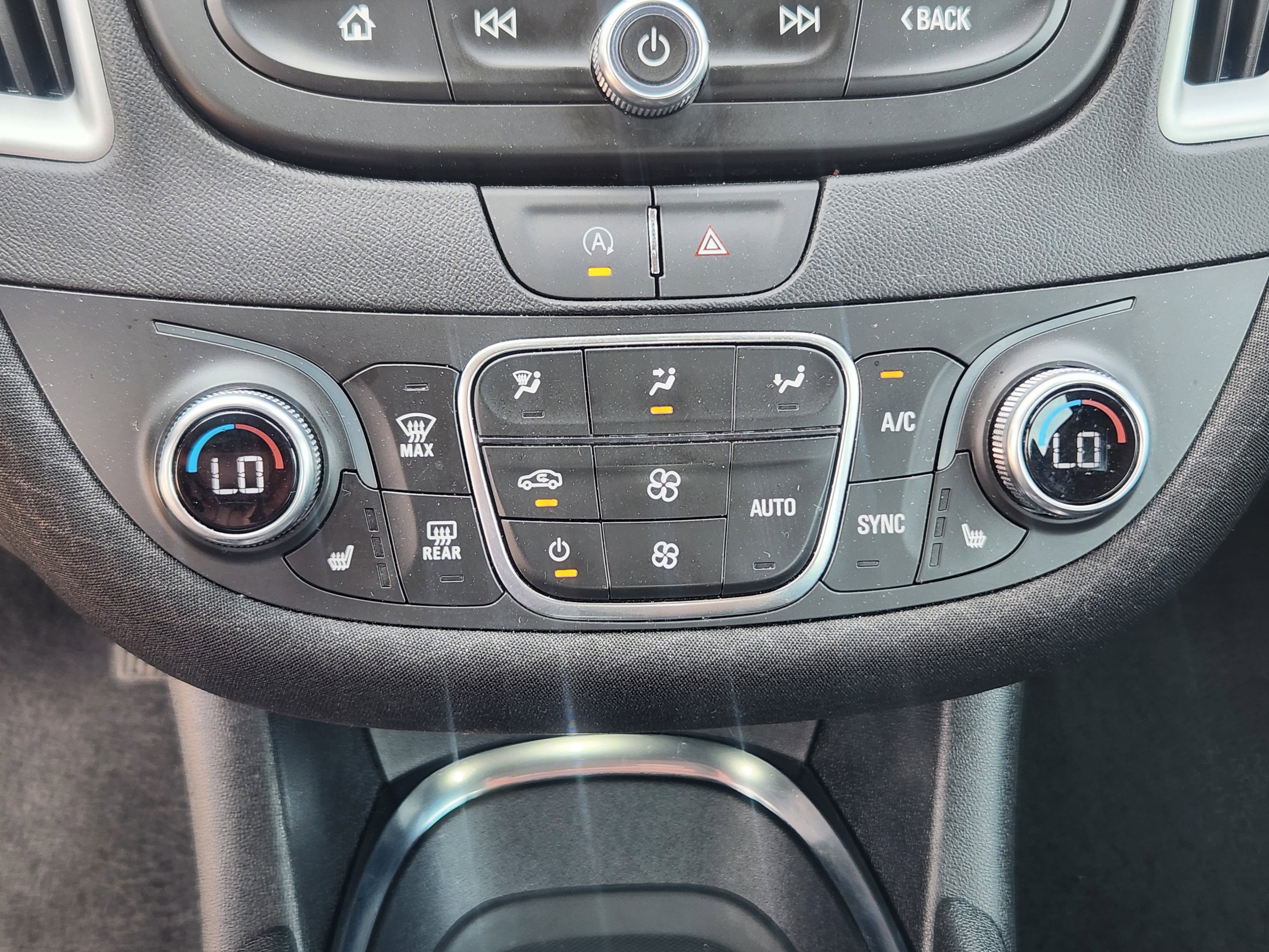 Used 2024 Chevrolet Malibu LT FWD image 15