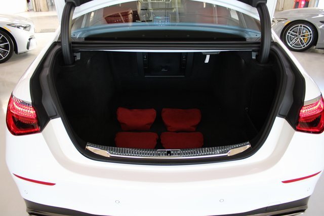 Used 2025 Mercedes-Benz S 580 4MATIC Sedan w/ AMG Line Package image 31