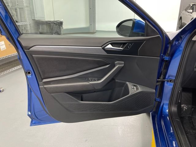 Used 2023 Volkswagen Jetta SE FWD image 26