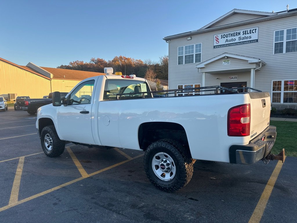 Used 2010 GMC Sierra 3500 W/T image 8