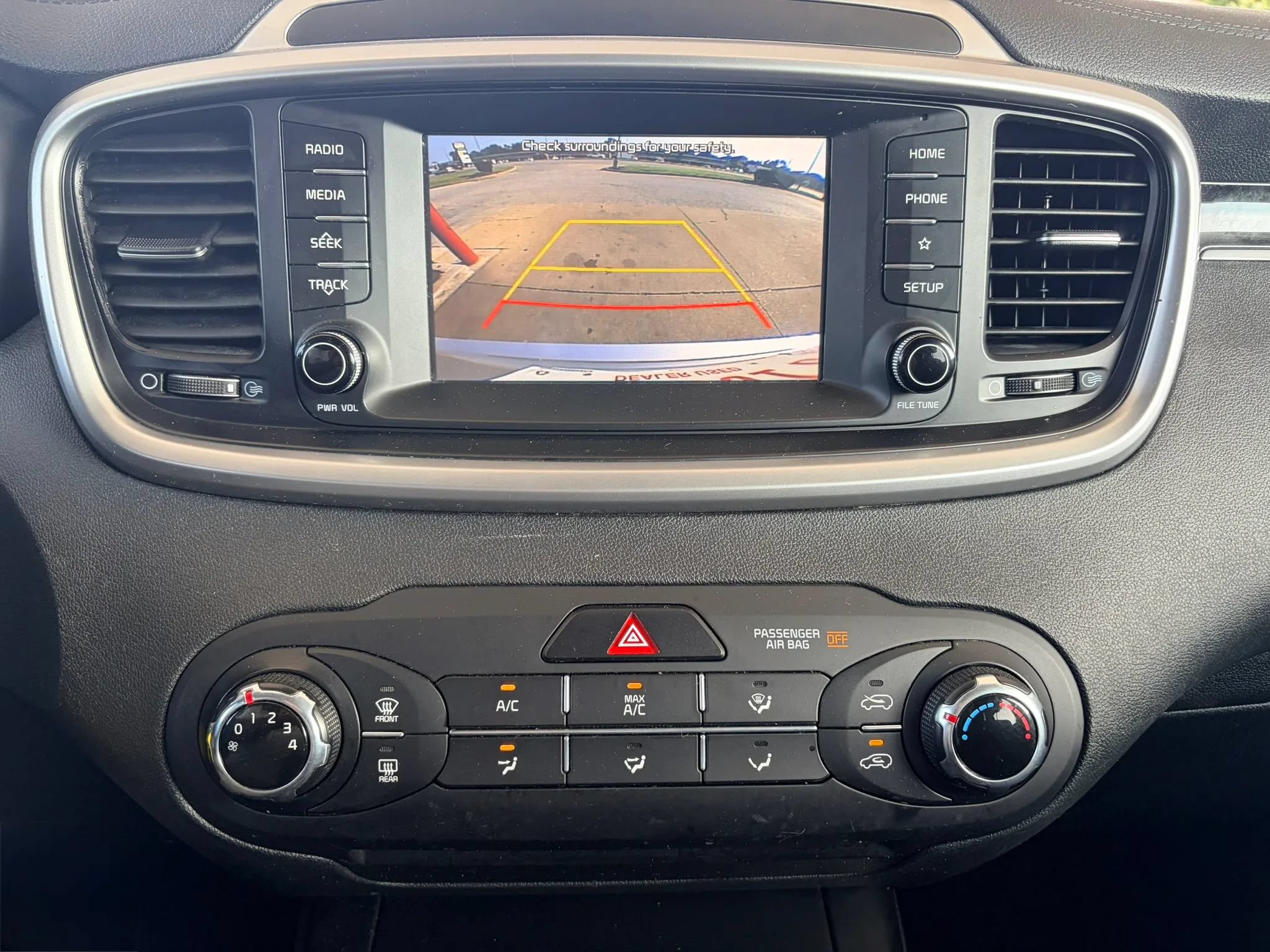 Used 2020 Kia Sorento L FWD image 18