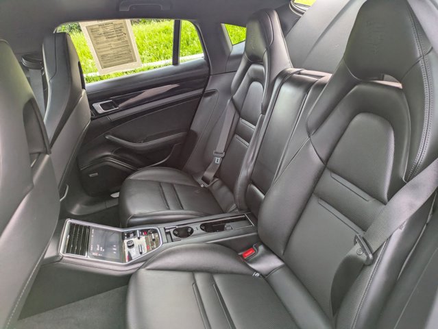 Used 2019 Porsche Panamera 4 image 17