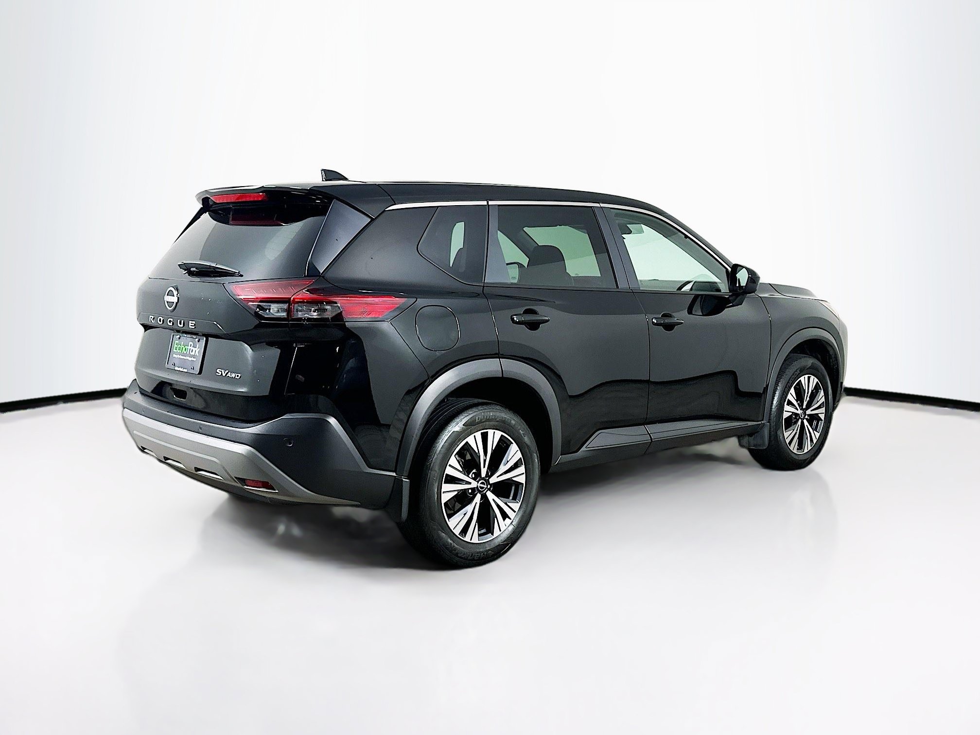 Used 2023 Nissan Rogue SV AWD/4WD image 9