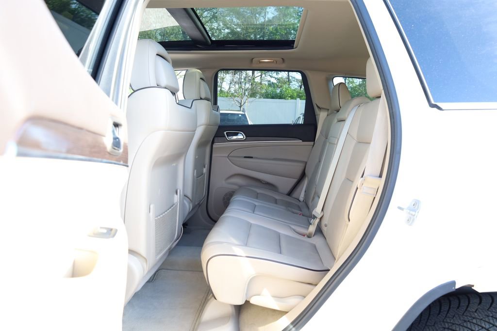 Used 2014 Jeep Grand Cherokee Overland image 21