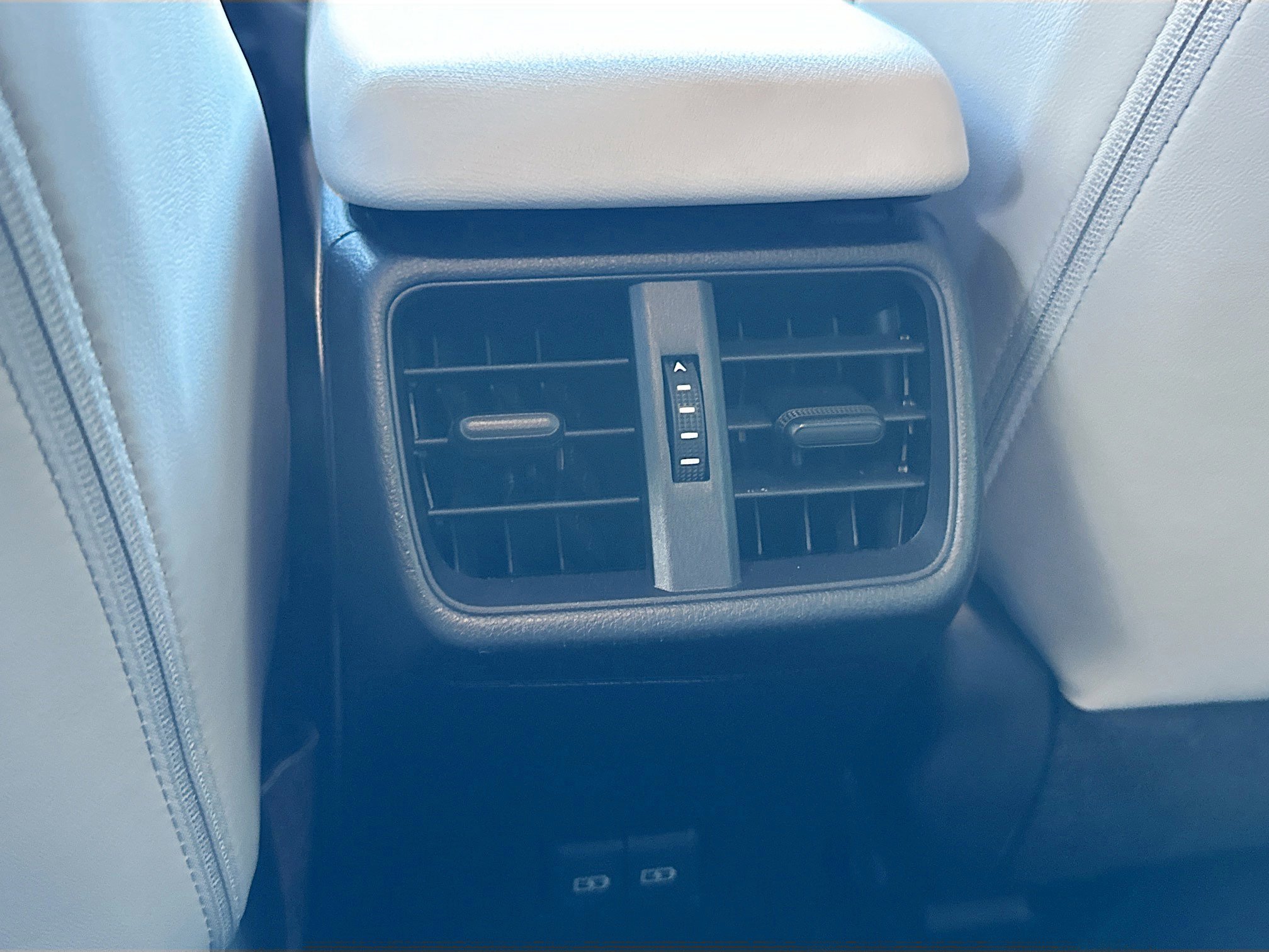 Used 2025 Lexus UX 300h FWD image 25