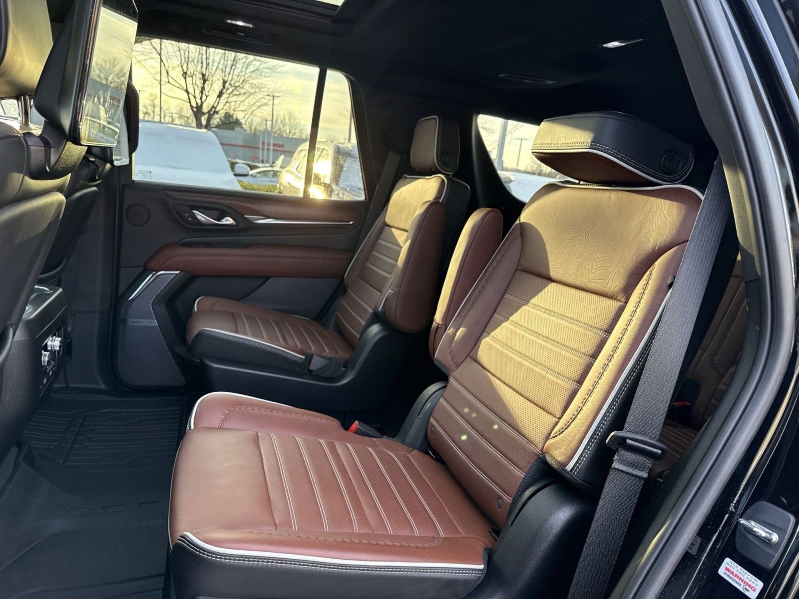 Used 2023 GMC Yukon Denali Ultimate image 23