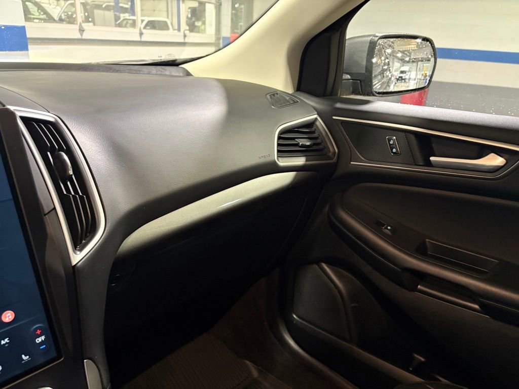 Used 2023 Ford Edge SEL w/ Convenience Package image 21
