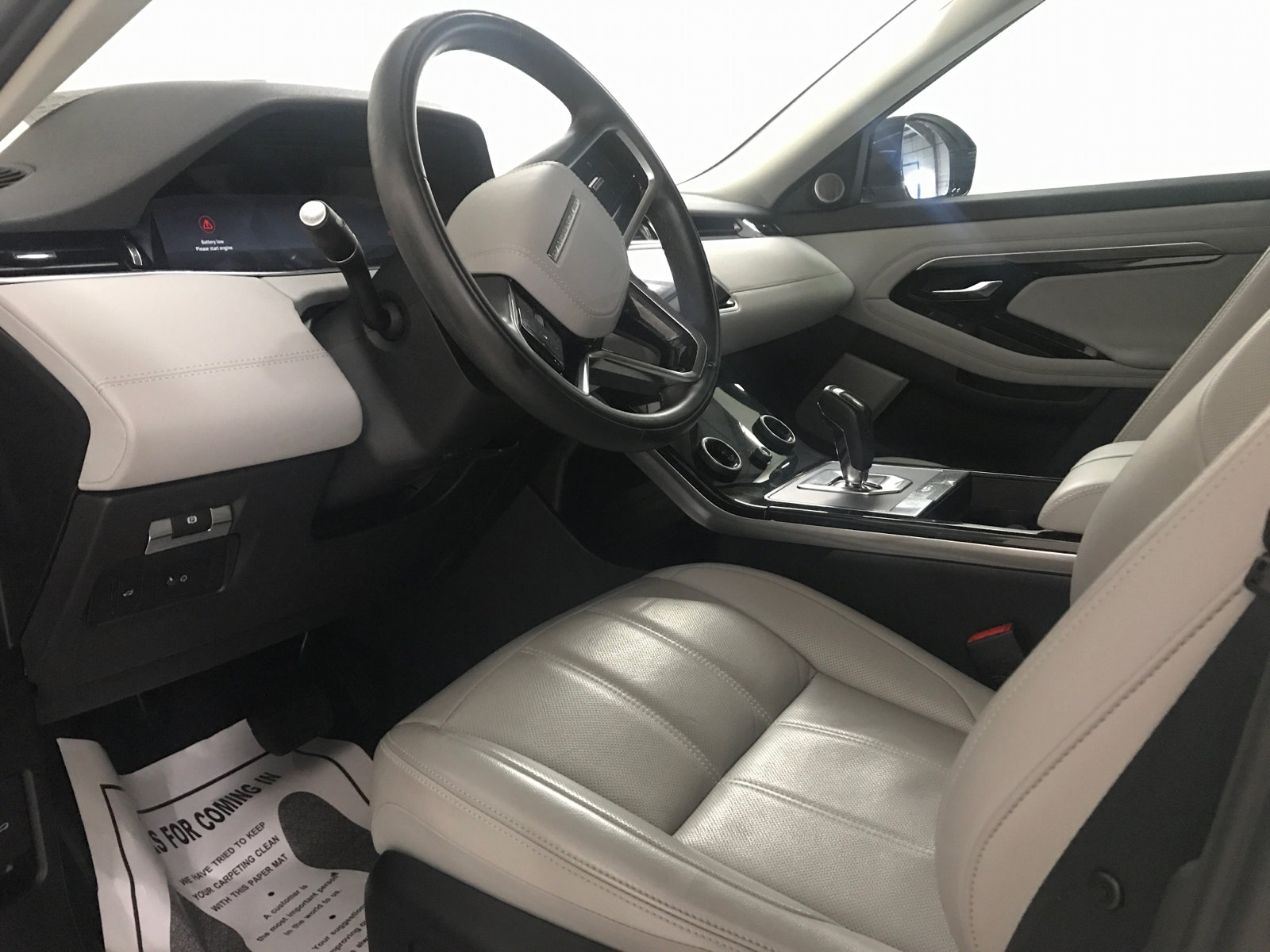 Used 2023 Land Rover Range Rover Evoque SE image 8